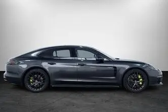 Porsche Panamera, 2.9, 243 kW, гибрид б+э, автомат, полный привод