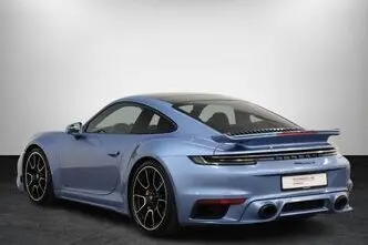 Porsche 911, 3.7, 478 kW, petrol, automatic, four-wheel drive