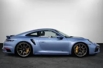 Porsche 911, 3.7, 478 kW, petrol, automatic, four-wheel drive