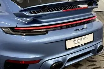 Porsche 911, 3.7, 478 kW, petrol, automatic, four-wheel drive