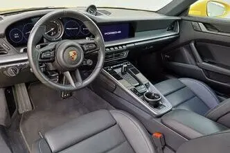 Porsche 911, 3.0, 331 kW, petrol, automatic, four-wheel drive