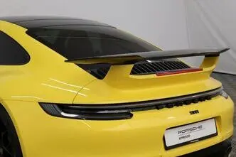 Porsche 911, 3.0, 331 kW, petrol, automatic, four-wheel drive