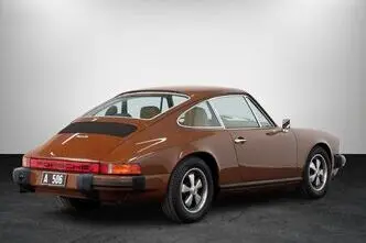 Porsche 911, 2.7, 129 kW, petrol