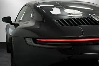 Porsche 911, 3.0, 353 kW, petrol, automatic, rear-wheel drive