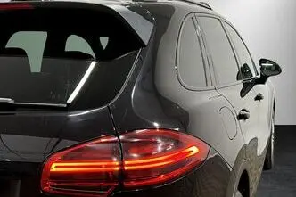 Porsche Cayenne, 3.0, 176 kW, diesel, automatic, four-wheel drive