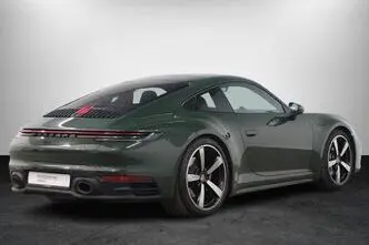 Porsche 911, 3.0, 331 kW, petrol, automatic, four-wheel drive