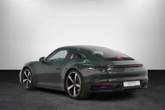 Porsche 911, 3.0, 331 kW, petrol, automatic, four-wheel drive