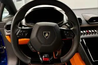 Lamborghini Huracán, 5.2, 449 kW, petrol, automatic, rear-wheel drive