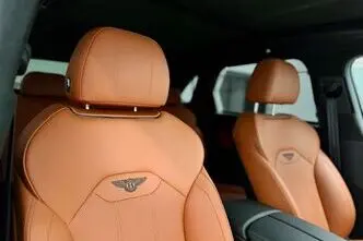 Bentley Bentayga, 4.0, 404 kW, бензин, автомат, полный привод