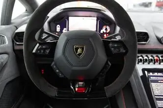 Lamborghini Huracán, 5.2, 449 kW, petrol, automatic, four-wheel drive