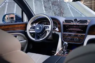 Bentley Bentayga, 4.0, 404 kW, бензин, автомат, полный привод