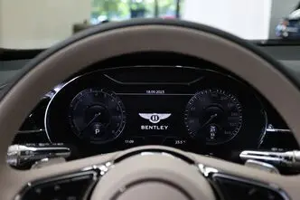 Bentley Flying Spur, 400 kW, гибрид б+э, автомат, полный привод