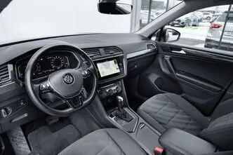 Volkswagen Tiguan, 2.0, 110 kW, бензин, автомат