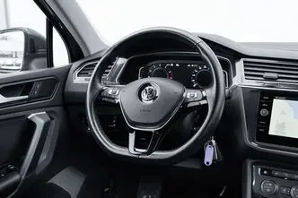 Volkswagen Tiguan, 2.0, 110 kW, бензин, автомат