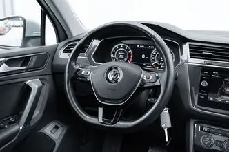 Volkswagen Tiguan, 2.0, 132 kW, бензин, автомат, полный привод