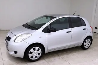 Toyota Yaris, 1.3, 64 kW, petrol, manual, front-wheel drive