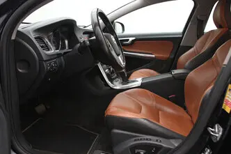 Volvo V60, 2.4, 162 kW, pistikhübriid d+e, automaat, nelikvedu