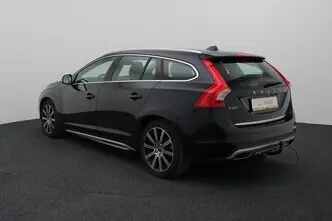 Volvo V60, 2.4, 162 kW, pistikhübriid d+e, automaat, nelikvedu