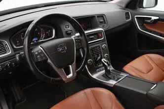 Volvo V60, 2.4, 162 kW, pistikhübriid d+e, automaat, nelikvedu