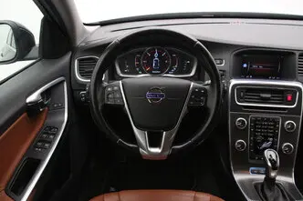 Volvo V60, 2.4, 162 kW, pistikhübriid d+e, automaat, nelikvedu