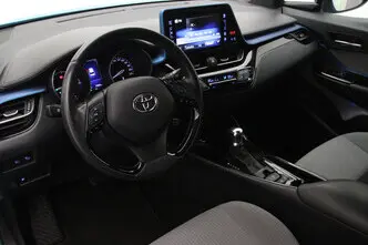 Toyota C-HR, 1.8, 90 kW, гибрид б+э, автомат, передний привод