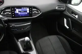 Peugeot 308, 1.6, 88 kW, дизель, механическая, передний привод