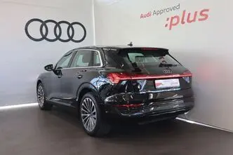 Audi Q8 e-tron, 158 kW, electric, four-wheel drive