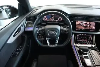 Audi Q8, 3.0, 210 kW, гибрид д+э, автомат, полный привод