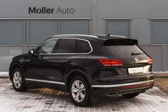 Volkswagen Touareg, 3.0, 169 kW, дизель, автомат