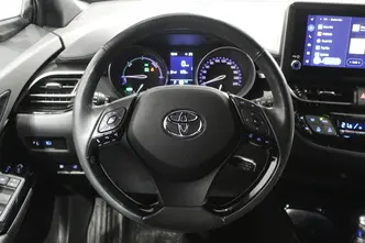 Toyota C-HR, 1.8, 72 kW, гибрид б+э, автомат, передний привод