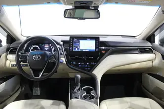 Toyota Camry, 2.5, 131 kW, hybrid p+e, automatic, front-wheel drive