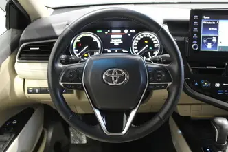 Toyota Camry, 2.5, 131 kW, hybrid p+e, automatic, front-wheel drive