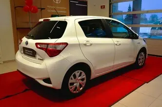 Toyota Yaris, 1.5, 54 kW, hybrid p+e, automatic, front-wheel drive