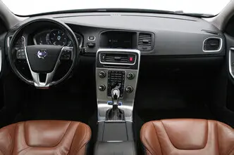 Volvo V60, 2.4, 158 kW, pistikhübriid d+e, automaat, nelikvedu