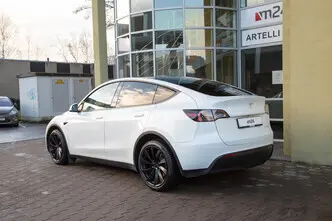 Tesla Model Y, 378 kW, electric, automatic, four-wheel drive