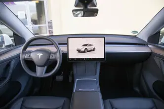 Tesla Model Y, 378 kW, electric, automatic, four-wheel drive