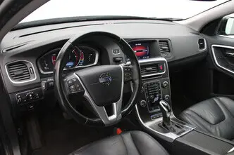 Volvo V60, 2.4, 158 kW, pistikhübriid d+e, automaat, nelikvedu