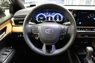 Toyota Camry, 2.5, 137 kW, hybrid p+e, automatic, front-wheel drive