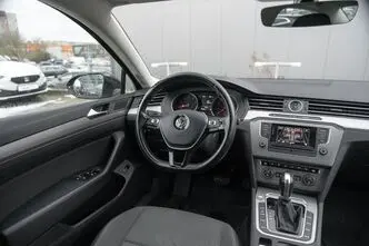 Volkswagen Passat, 1.0, 92 kW, бензин, автомат, передний привод