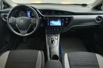 Toyota Auris, 1.8, 73 kW, hybrid p+e, automatic, front-wheel drive