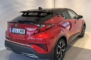 Toyota C-HR, 2.0, 112 kW, гибрид б+э, автомат, передний привод