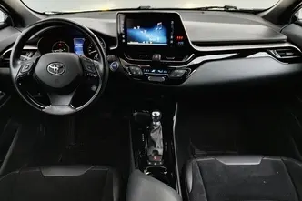 Toyota C-HR, 1.8, 72 kW, гибрид б+э, автомат, передний привод