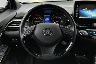 Toyota C-HR, 1.8, 72 kW, гибрид б+э, автомат, передний привод