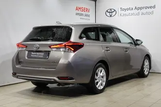 Toyota Auris, 1.6, 97 kW, бензин, автомат, передний привод