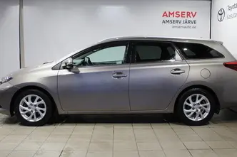 Toyota Auris, 1.6, 97 kW, бензин, автомат, передний привод