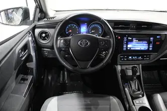 Toyota Auris, 1.6, 97 kW, бензин, автомат, передний привод