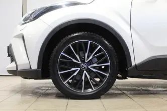 Toyota C-HR, 1.2, 85 kW, бензин, автомат, полный привод