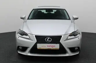 Lexus IS 300, 2.5, 133 kW, гибрид б+э, автомат, задний привод