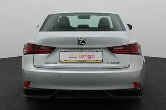 Lexus IS 300, 2.5, 133 kW, гибрид б+э, автомат, задний привод