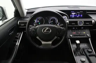 Lexus IS 300, 2.5, 133 kW, гибрид б+э, автомат, задний привод